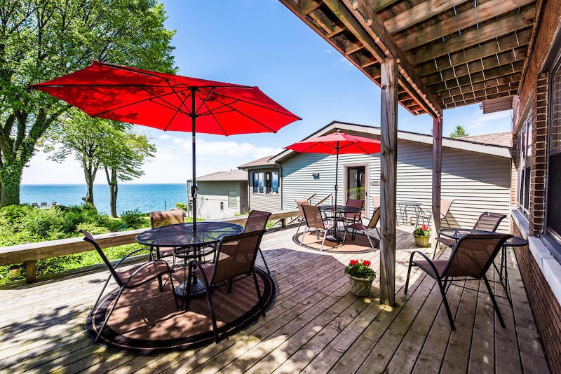 7-room Lakeview Bed & Breakfast (South Cliff Inn)