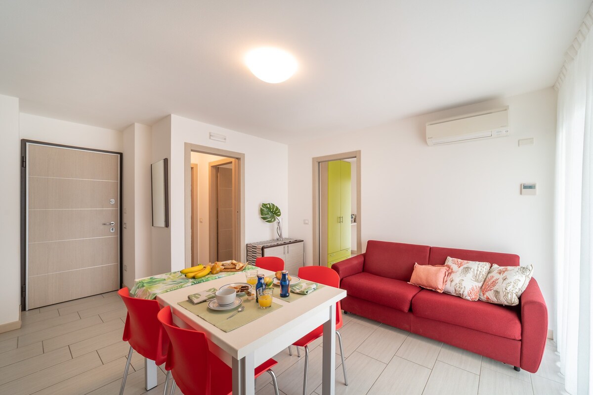 Elegant Residenza Monica Two Bedroom C6 Sleeps 6