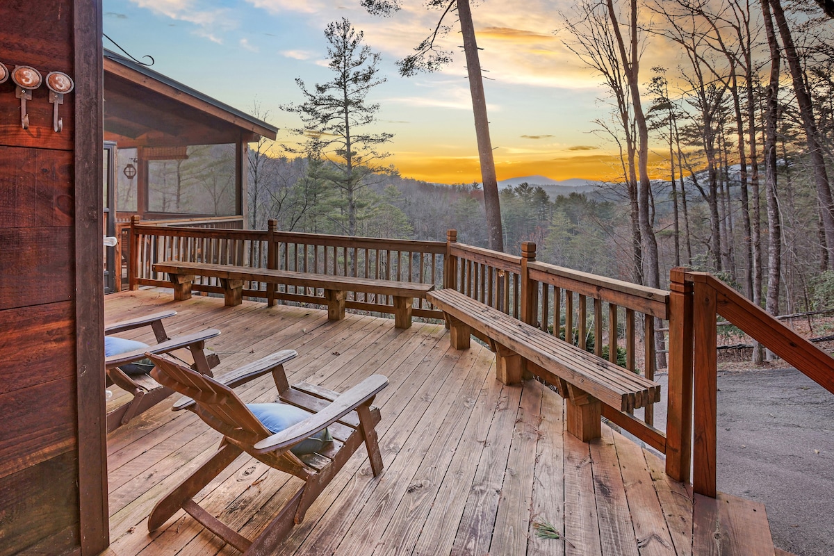 Hidden Springs Cabin with Long Range Views