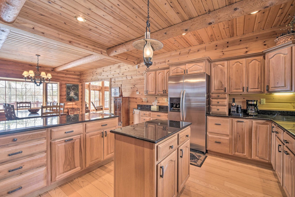 Spacious House w/ Boat Dock on Red Cedar Lake