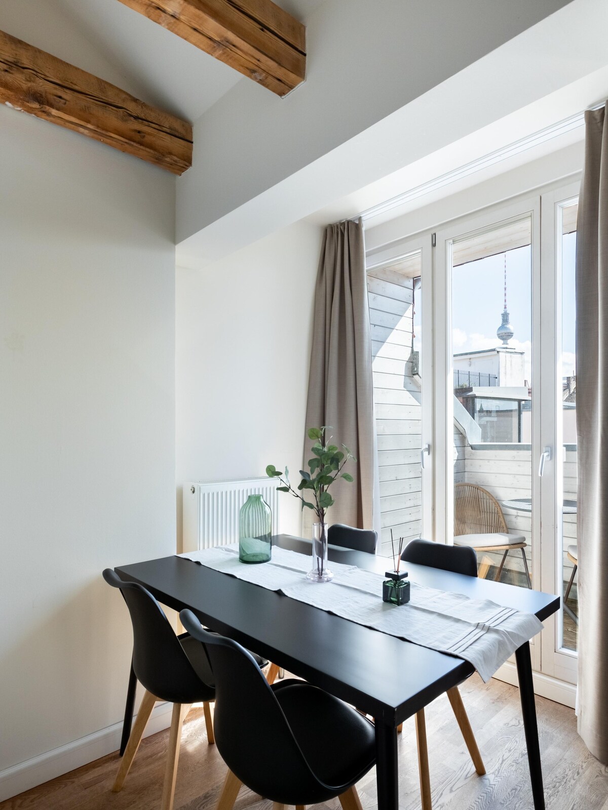 Schoenhouse City Street | 2-Bedroom Suite +Balcony
