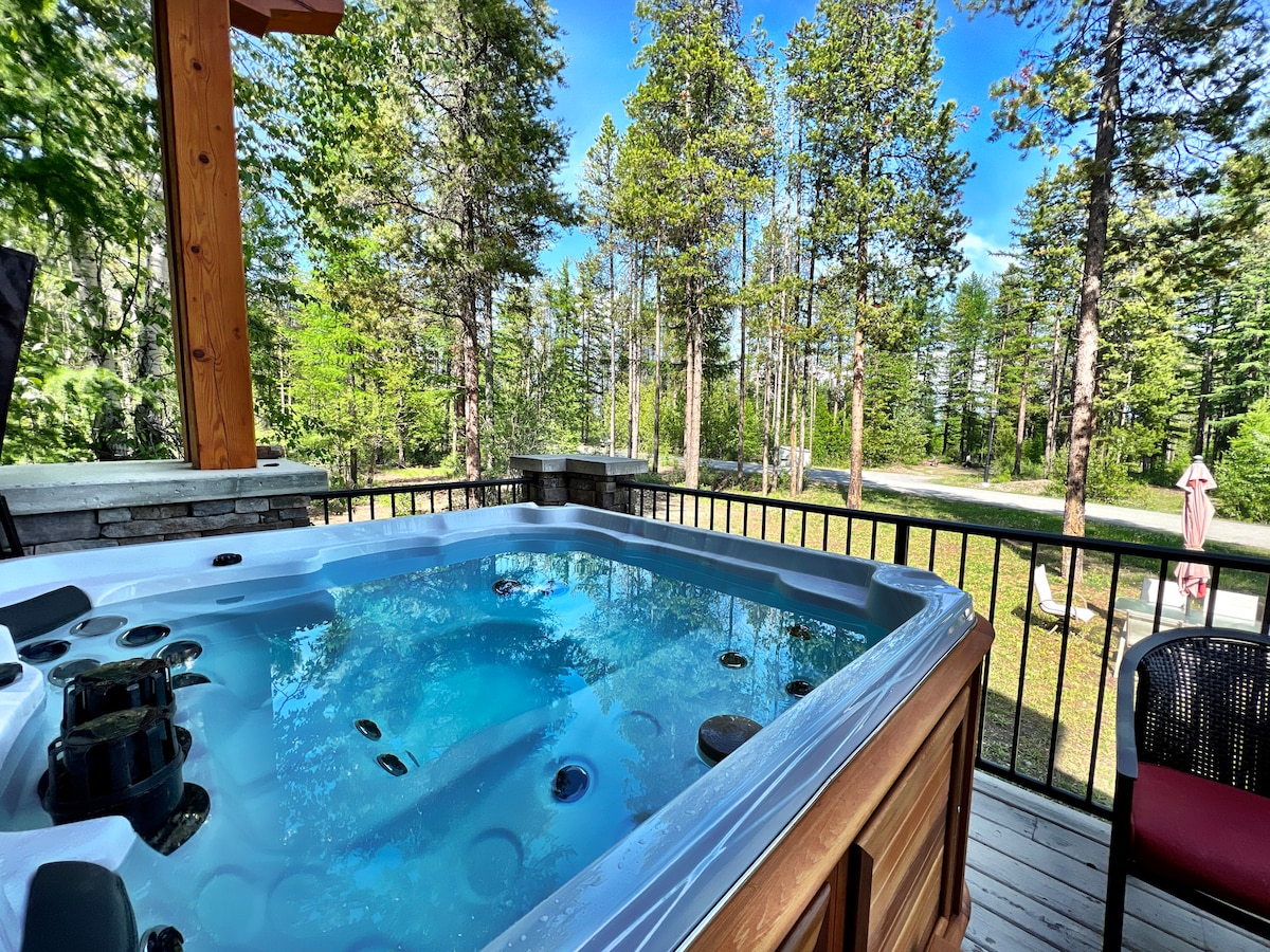 Beautiful Mountain Home with Private Hot Tub