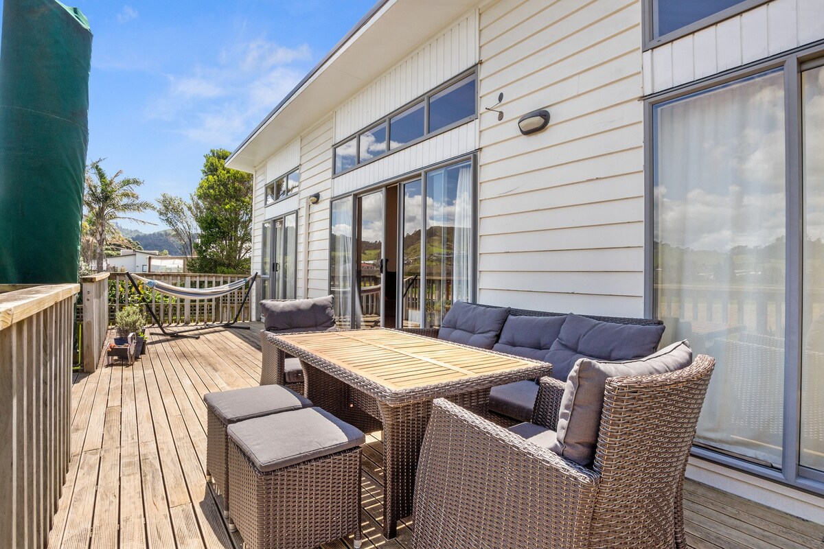 Hillview Delights - Waihi Beach Holiday Home