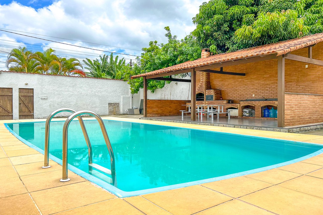 Incrível casa c piscina em Parque Nanci-Maricá/RJ