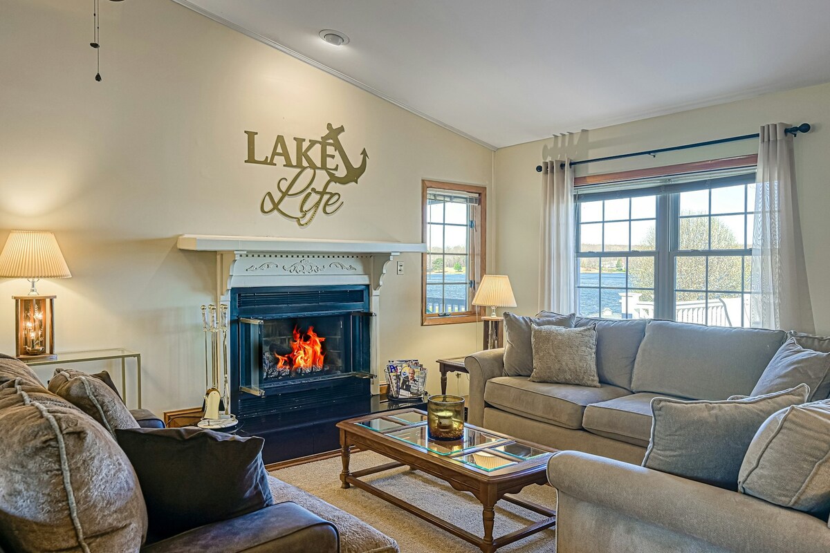 Scenic 5BR Lakefront | Fireplace | Deck