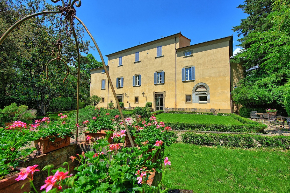 坎波隆别墅（ Villa Campoleone ） –阿雷佐（ Arezzo, T ）附近的历史别墅