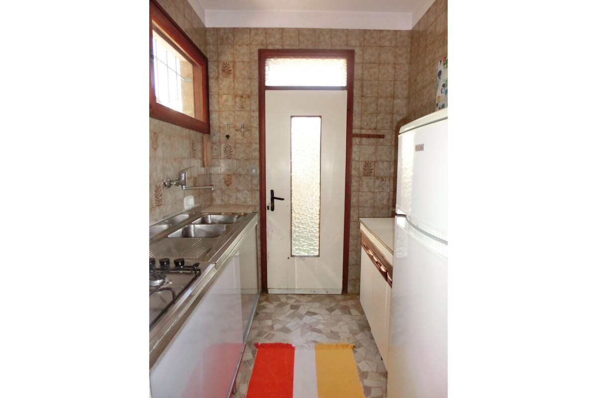 Bright Villa with garden and parking - Beahost -