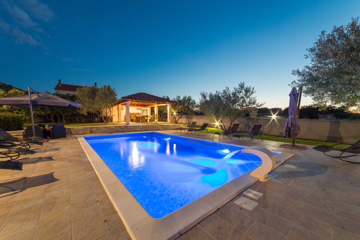 Villa Simone with private pool & wonderful garden