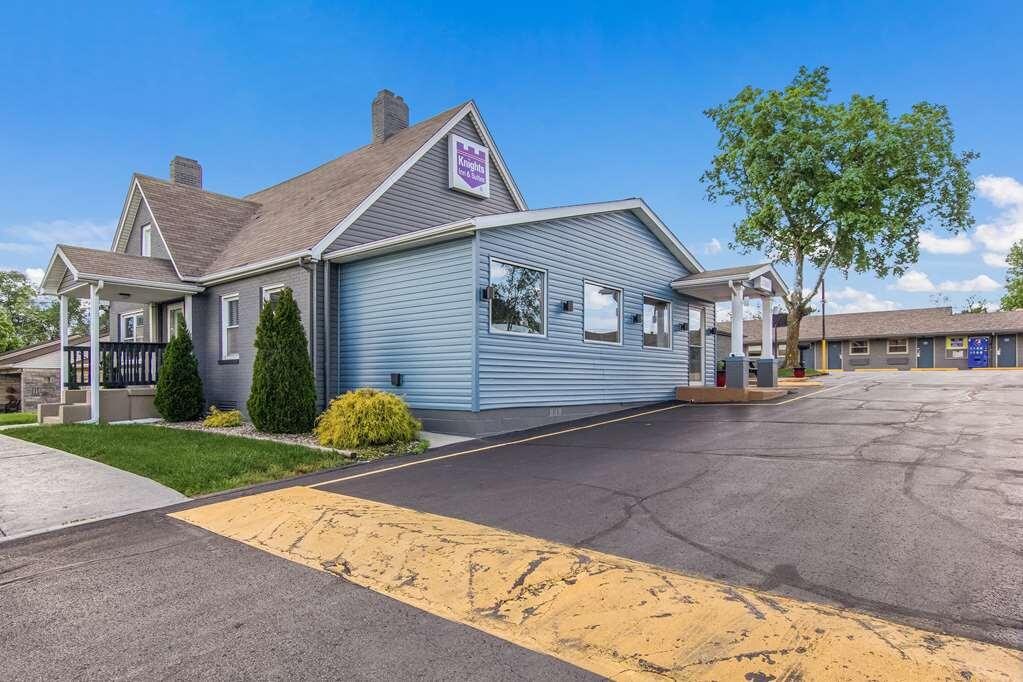 Look No Further! 3 Relaxing Units, Pet-friendly