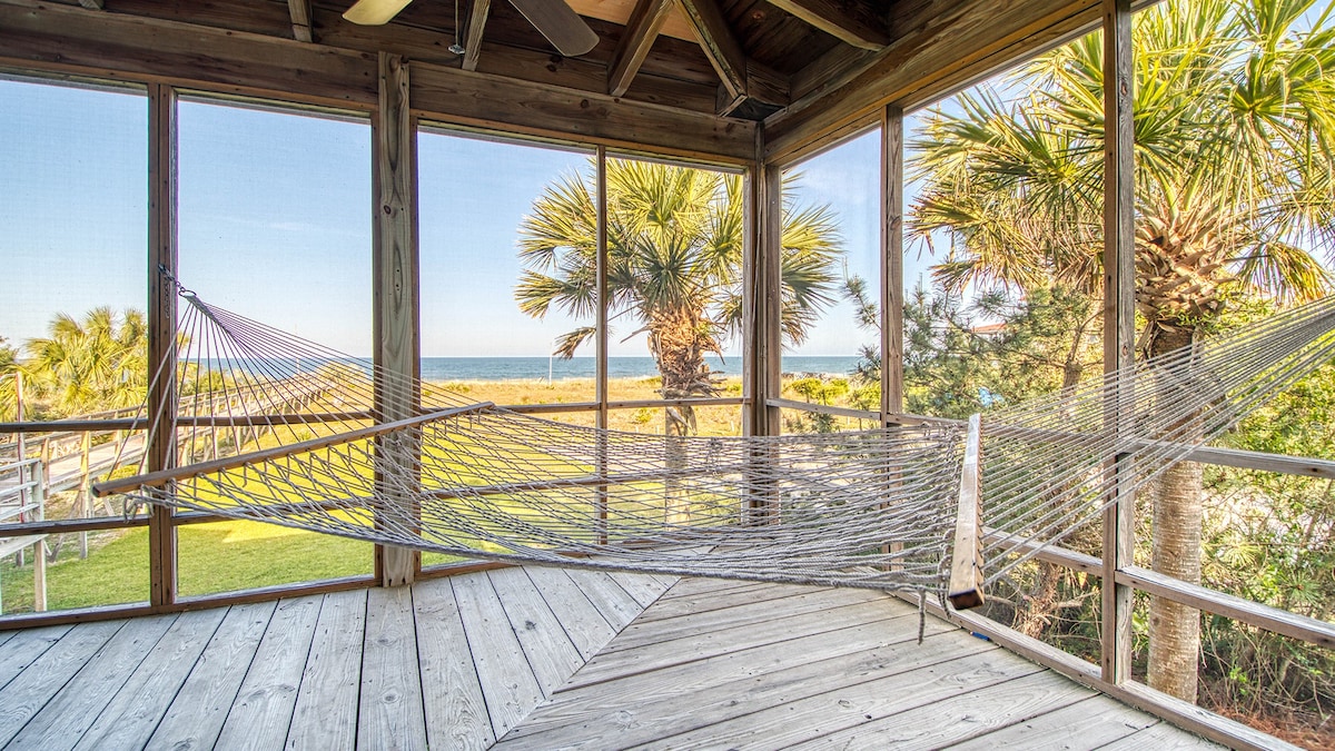 Oceanfront Living, Perfect for Entertaining