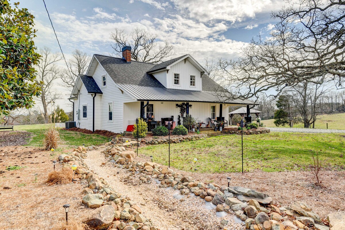 Charming 'Southern Sage Farmhouse' in Denton!