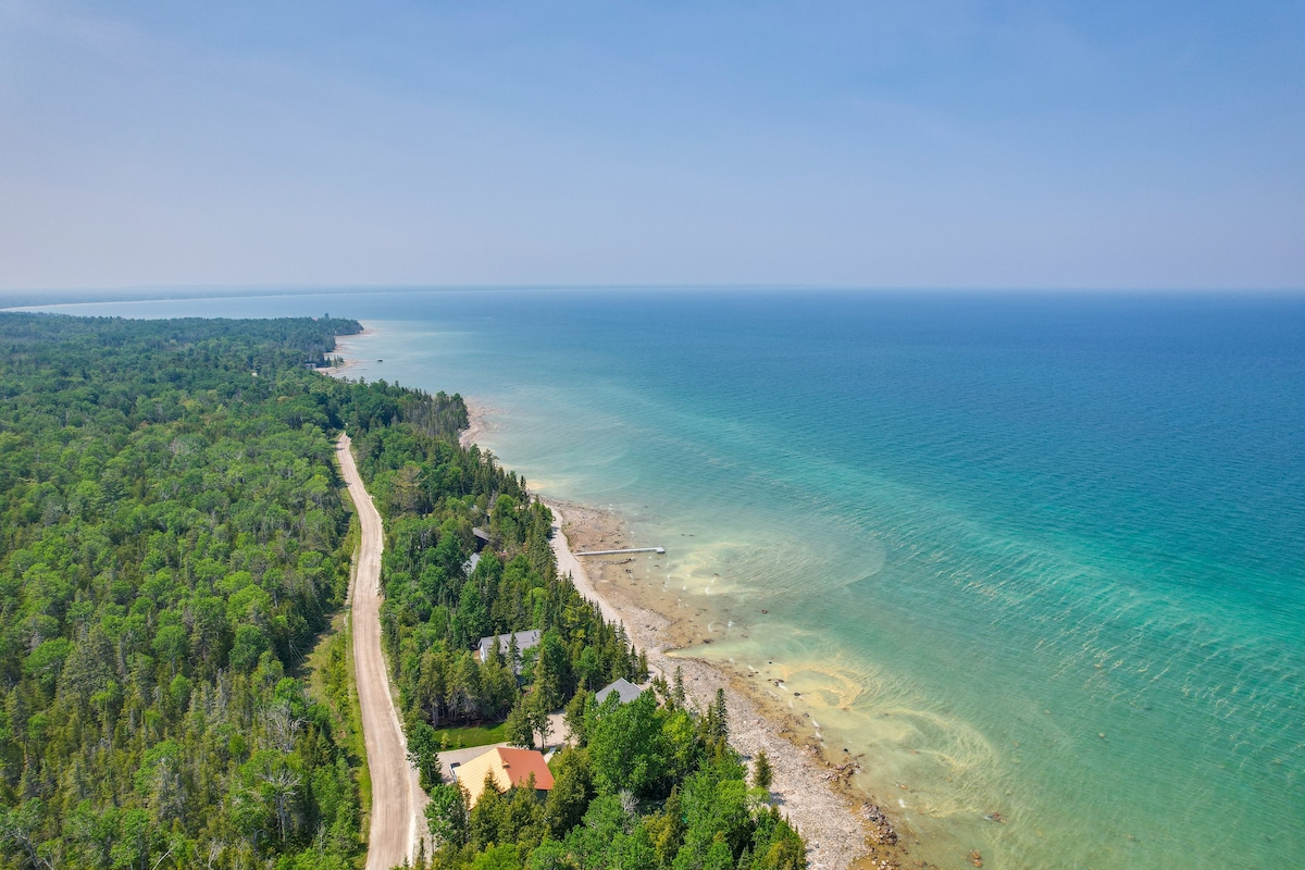 Family-Friendly Ocqueoc Cabin on Lake Huron!