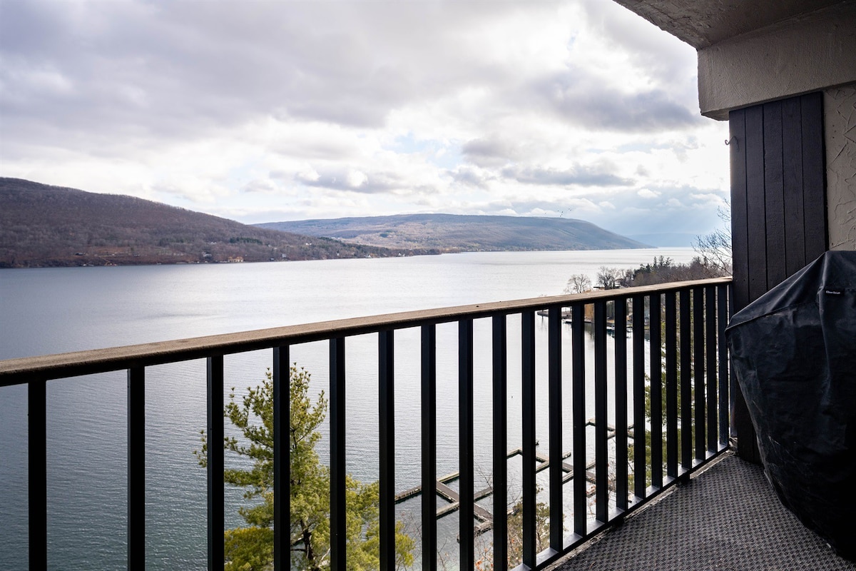 Luxury Canandaigua Lake Front Condo