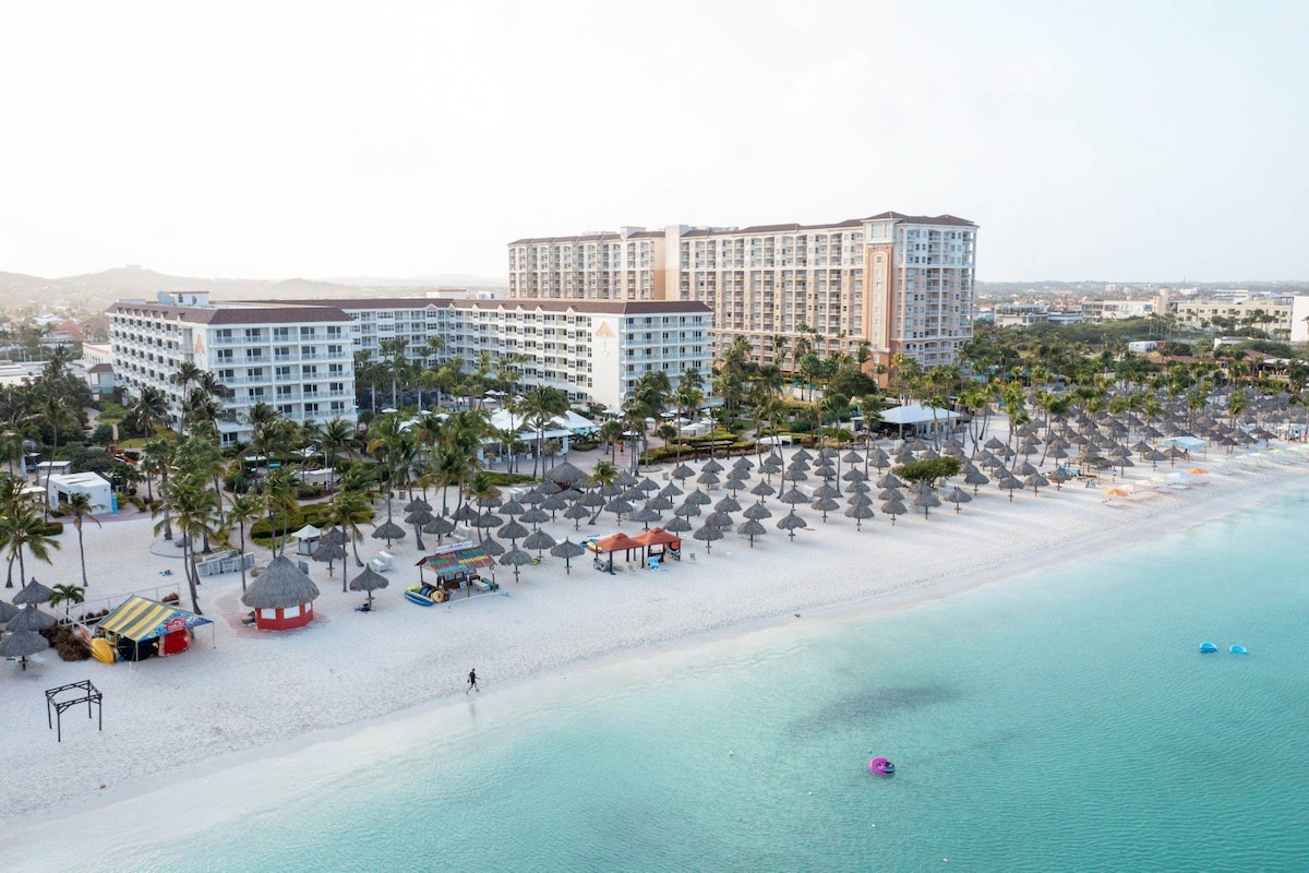 Marriott's Aruba Surf-Beachfront Resort!