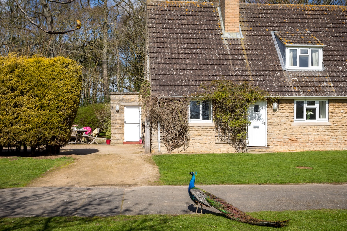 Peacock Cottage, Kirby Hall