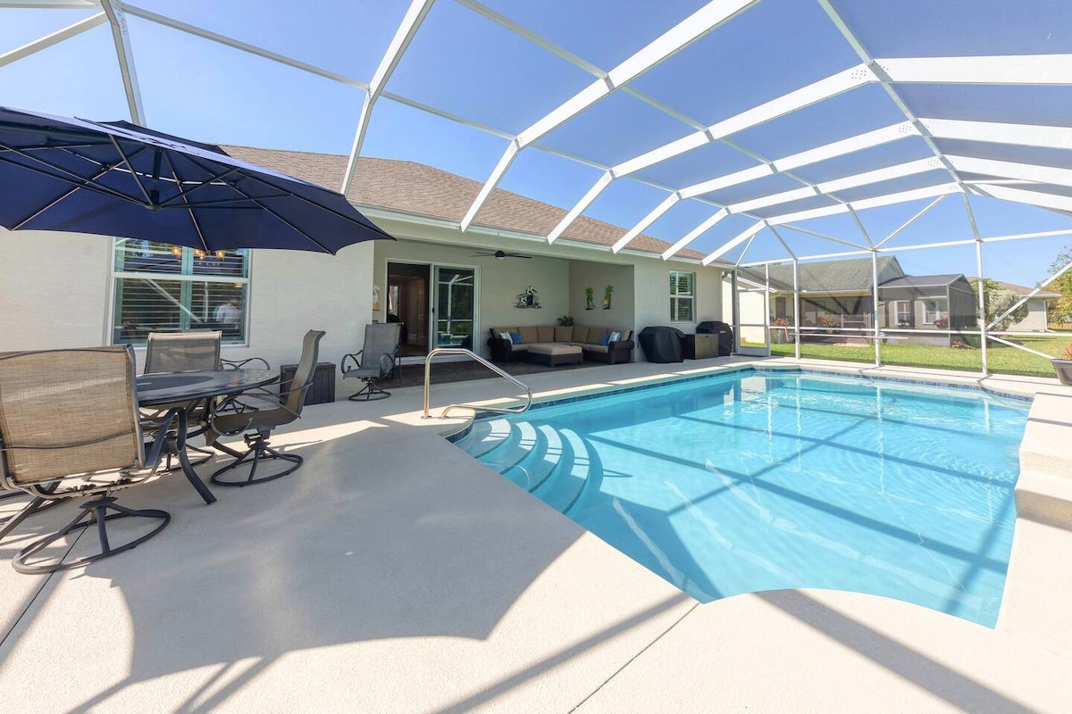 New Beautiful Heated Pool Home 3 bedroom, 2 Bath