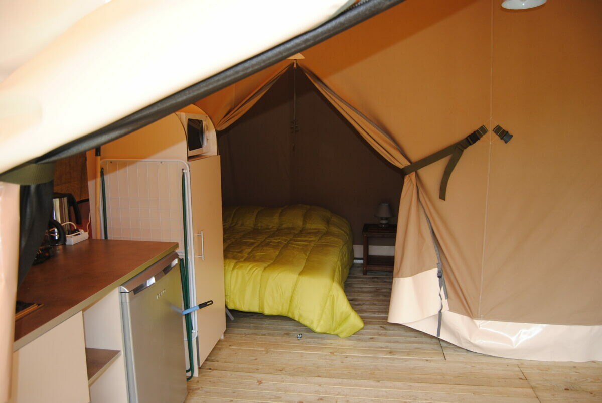Victoria Lodge Tent 3 Rooms 5 People Without Sanit