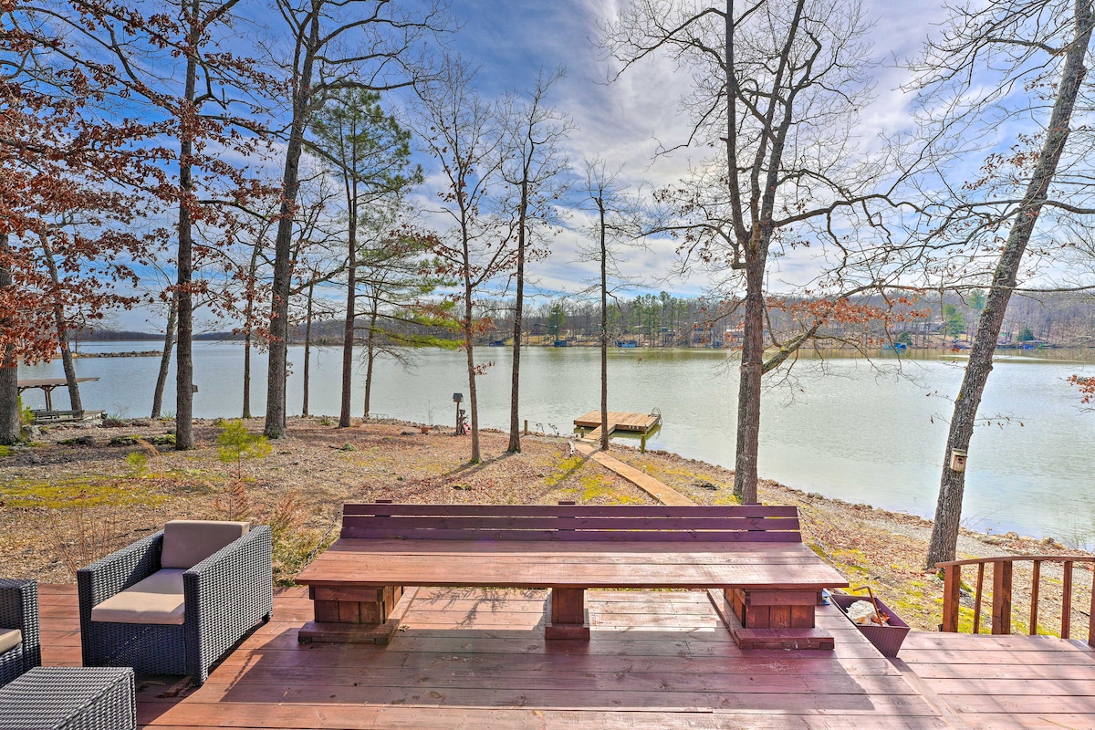 Lakefront Vacation Rental w/ Deck & 2 Docks!