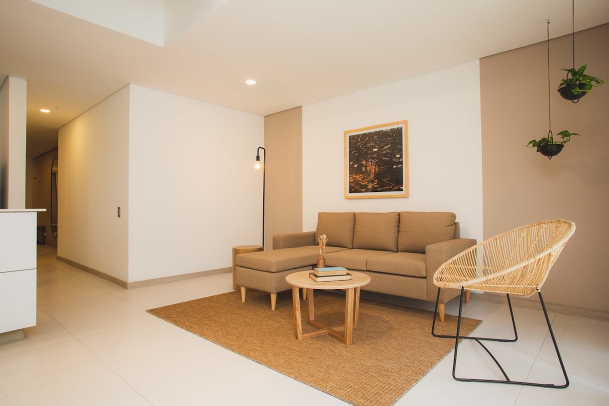 w* | Beautiful 3BR w/ Terrace n' AC in Laureles