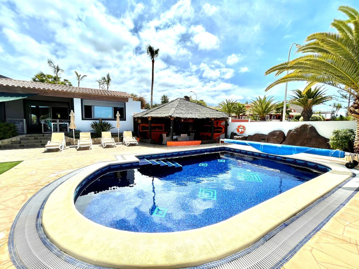 Villa Azul Wifi, piscina privada,BBQ, TenerifeSur
