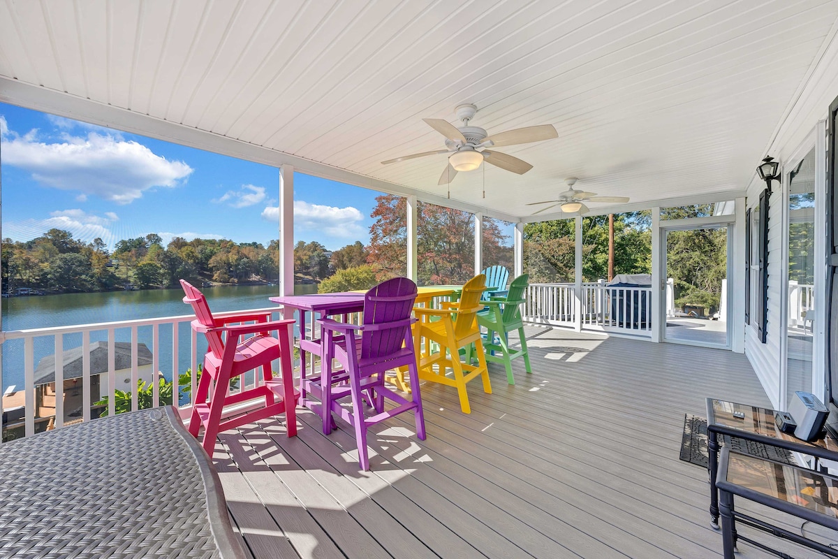 Family Lake Retreat w/ Screened Deck!