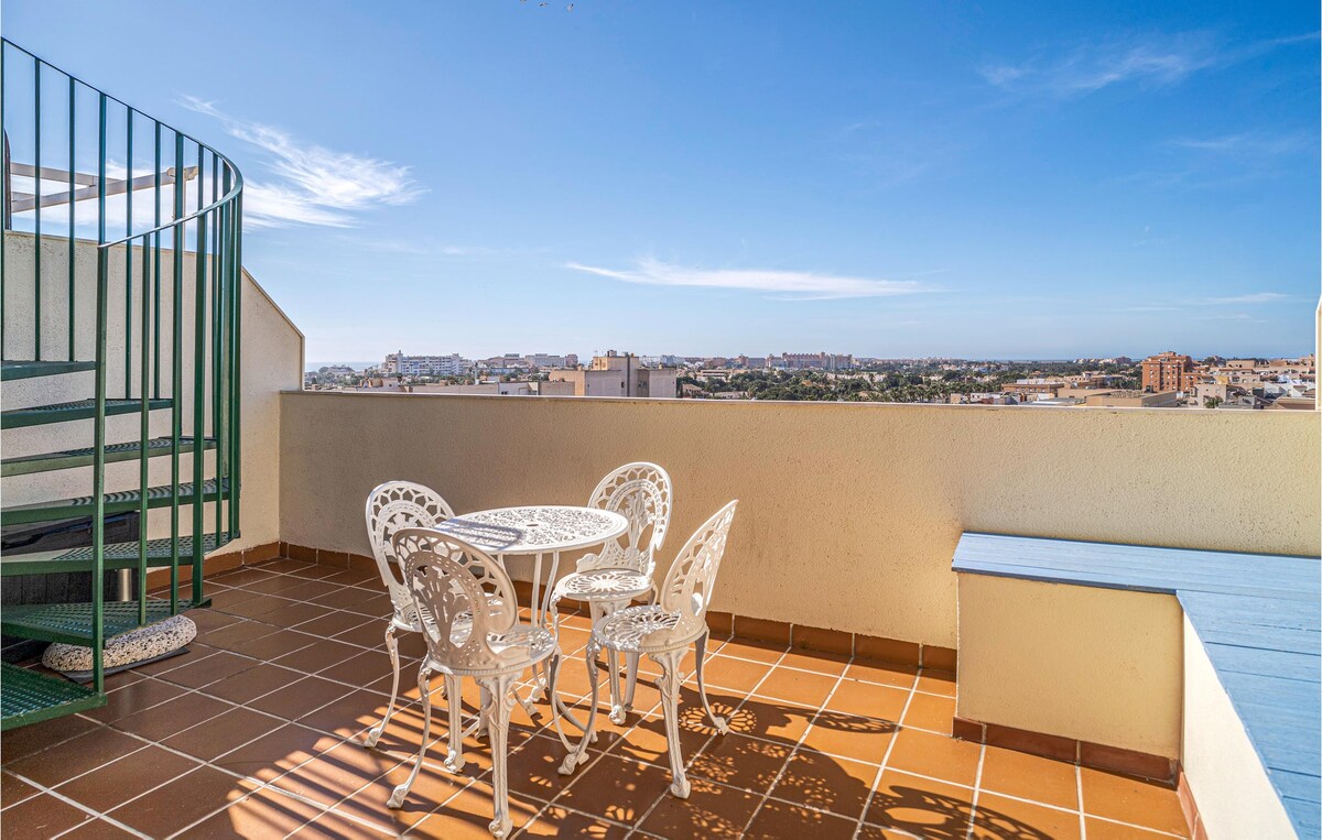 Beautiful apartment with Outdoor swimming pool