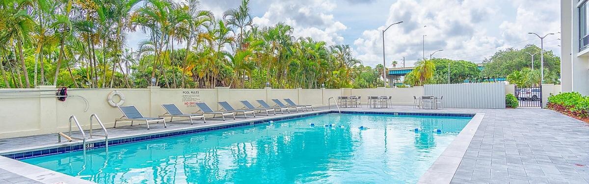 Enjoy a Hassle-Free and Suiting Stay! Onsite Pool