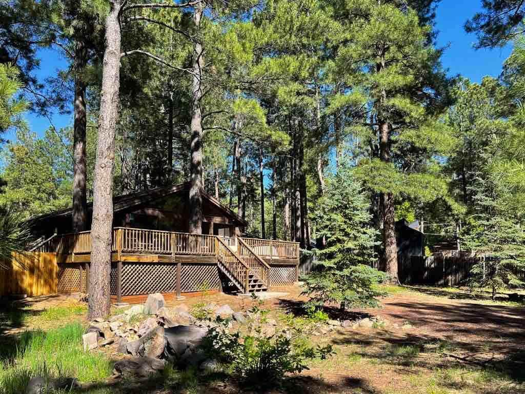 Twin Pines Cabin in the Woods