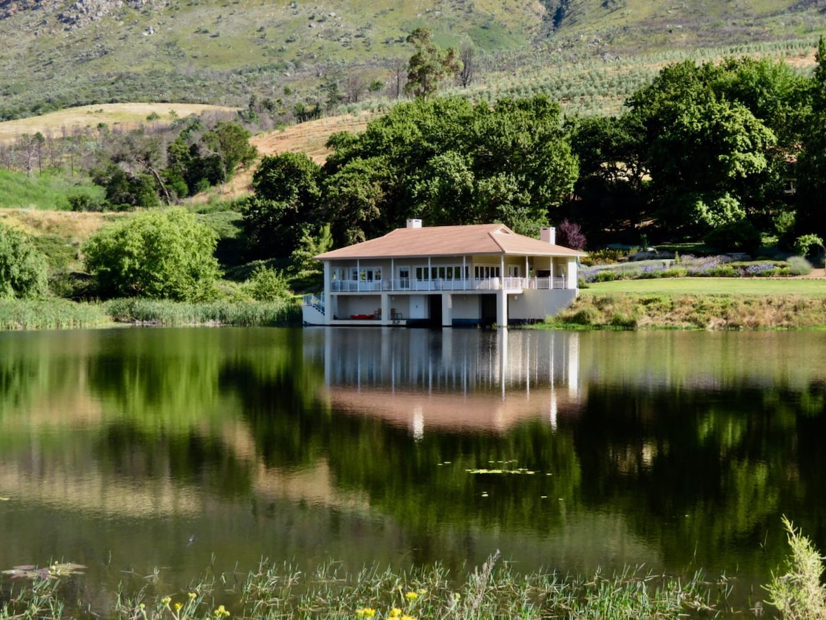 The Boathouse at Oakhurst Olives