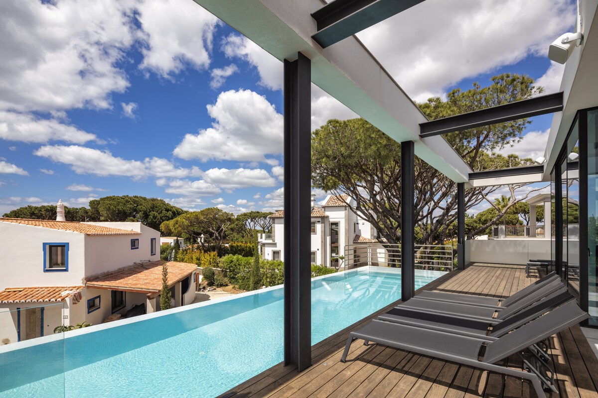 Vale Do Lobo Sky Villa by Homing