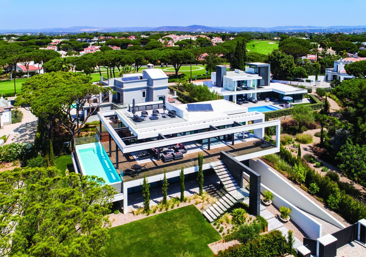 Vale Do Lobo Sky Villa by Homing