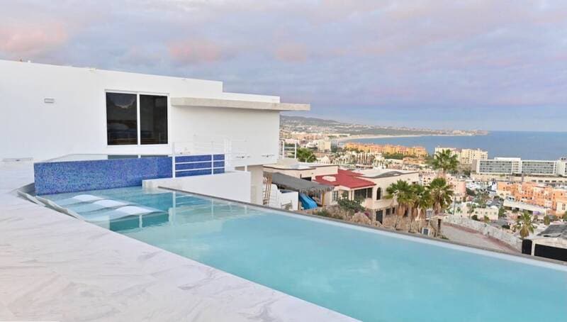 Gorgeous 9BR Pedregal Villa with Private Transport