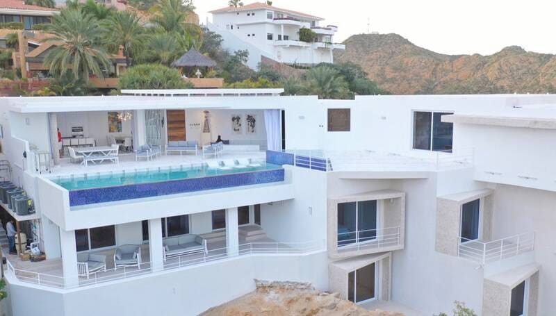 Gorgeous 9BR Pedregal Villa with Private Transport