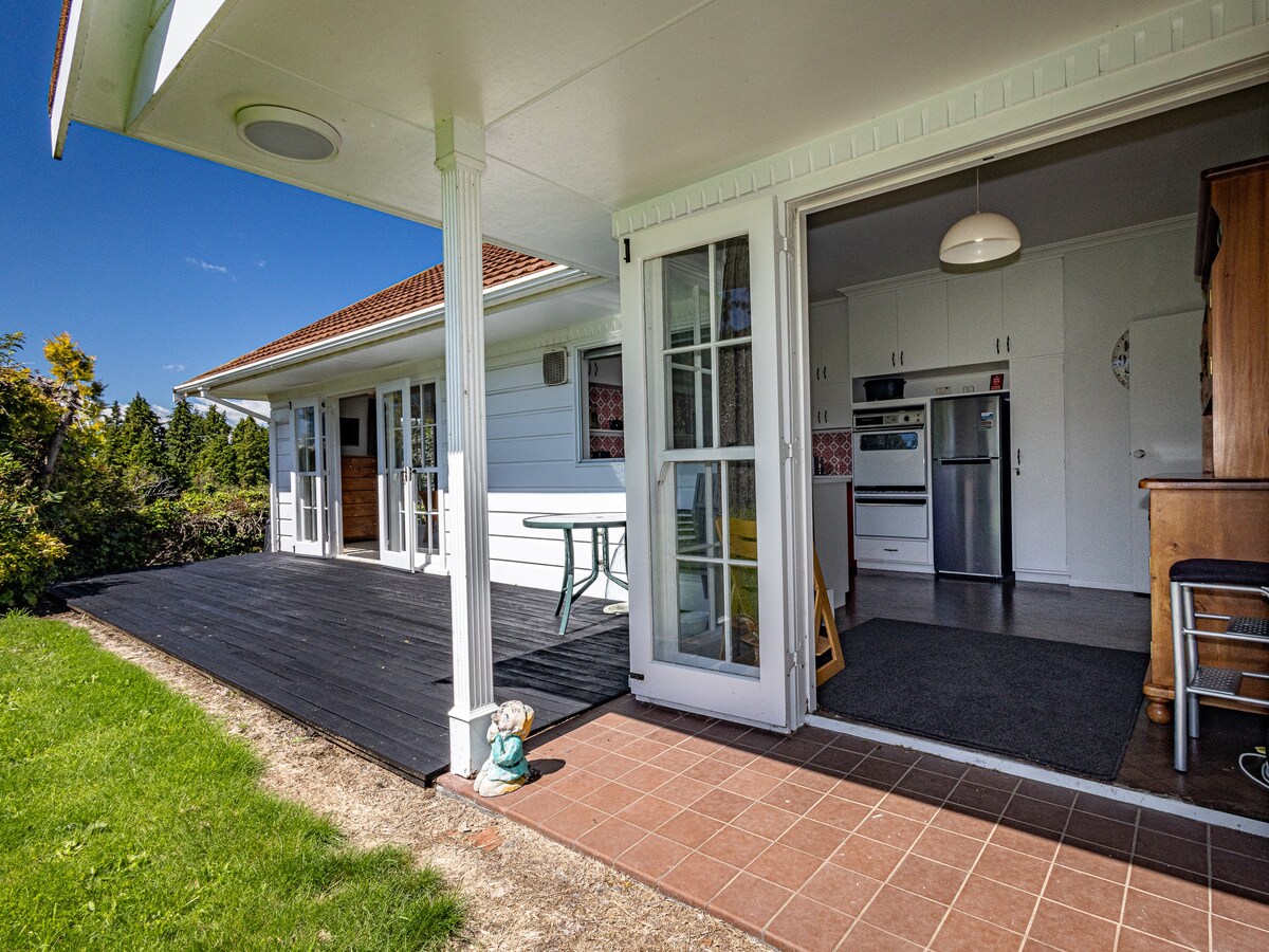 Grand Lodge - Ohakune Holiday Home