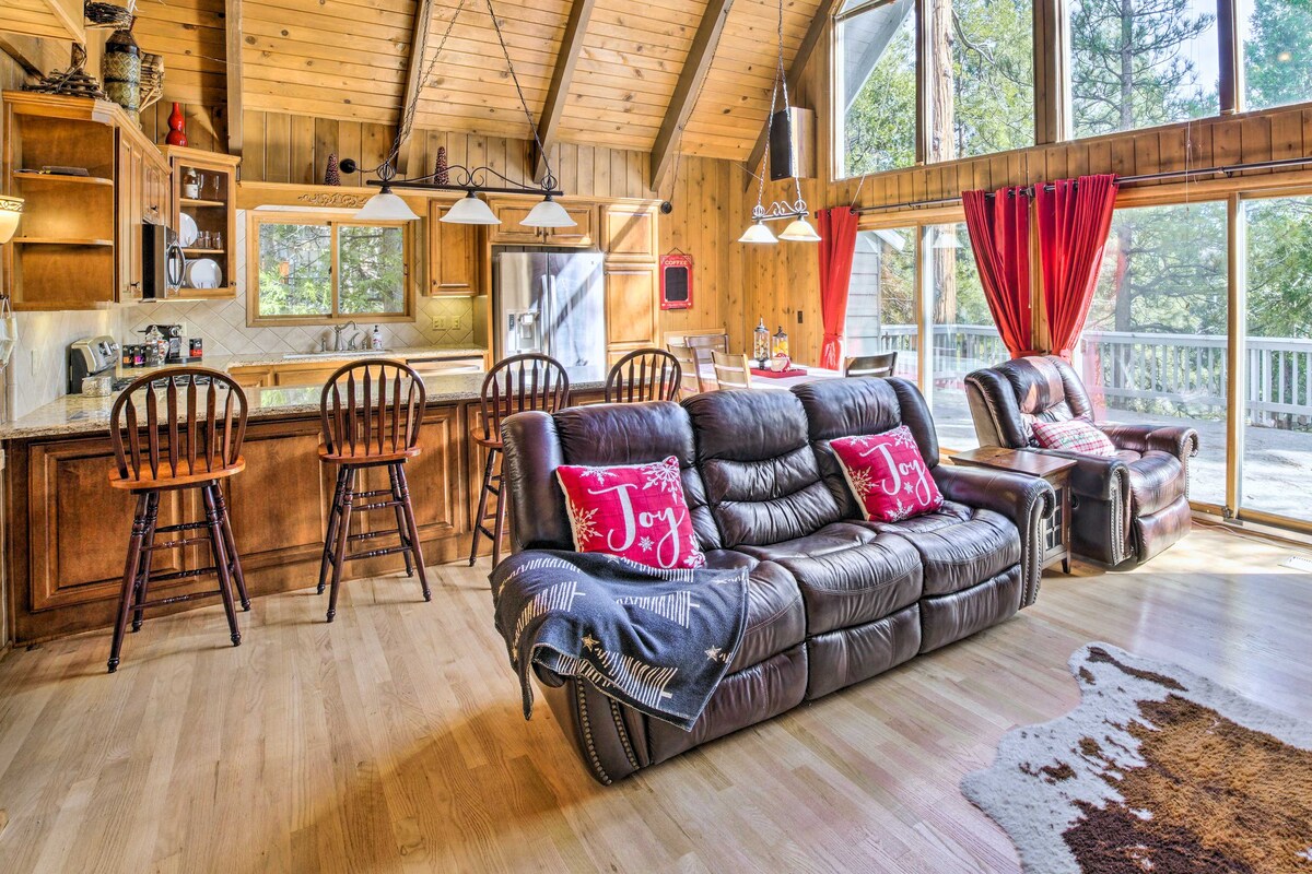 Cozy Cabin ~ 3 Mi to Lake Arrowhead Village