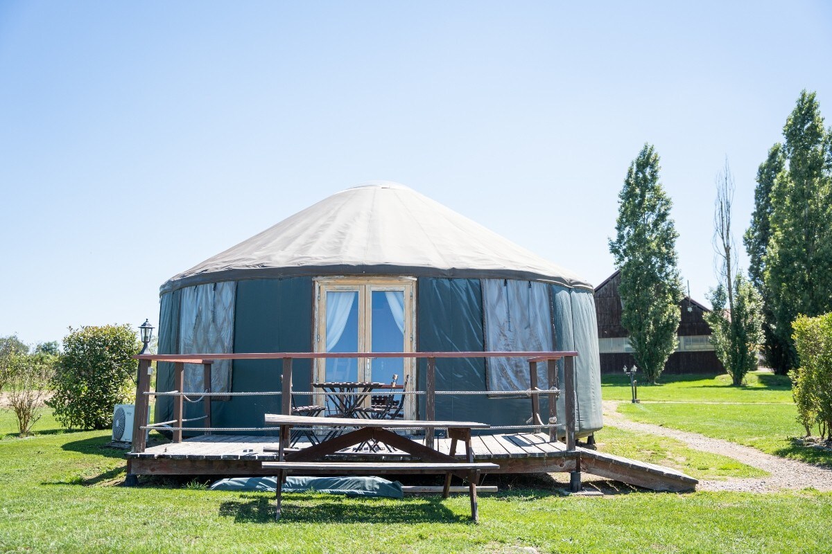 Medium Yurt 3 Rooms 4 People Air Conditioned
