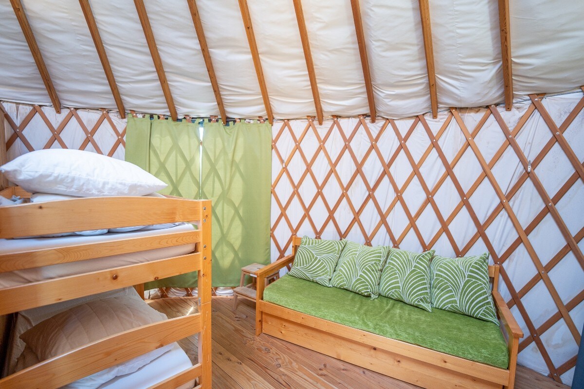 Large Yurt 3 Rooms 6 People Air Conditioned