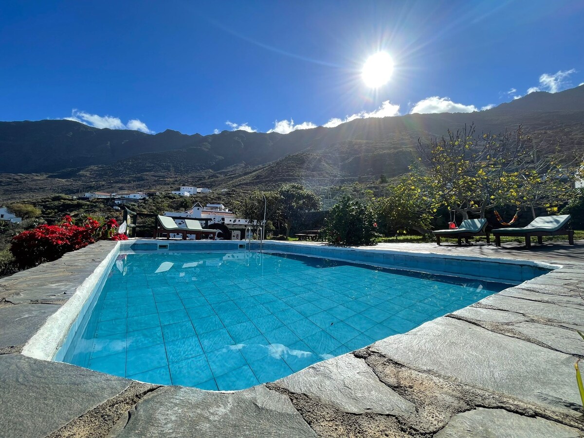 Apartment in rural house with Wifi and ocean view