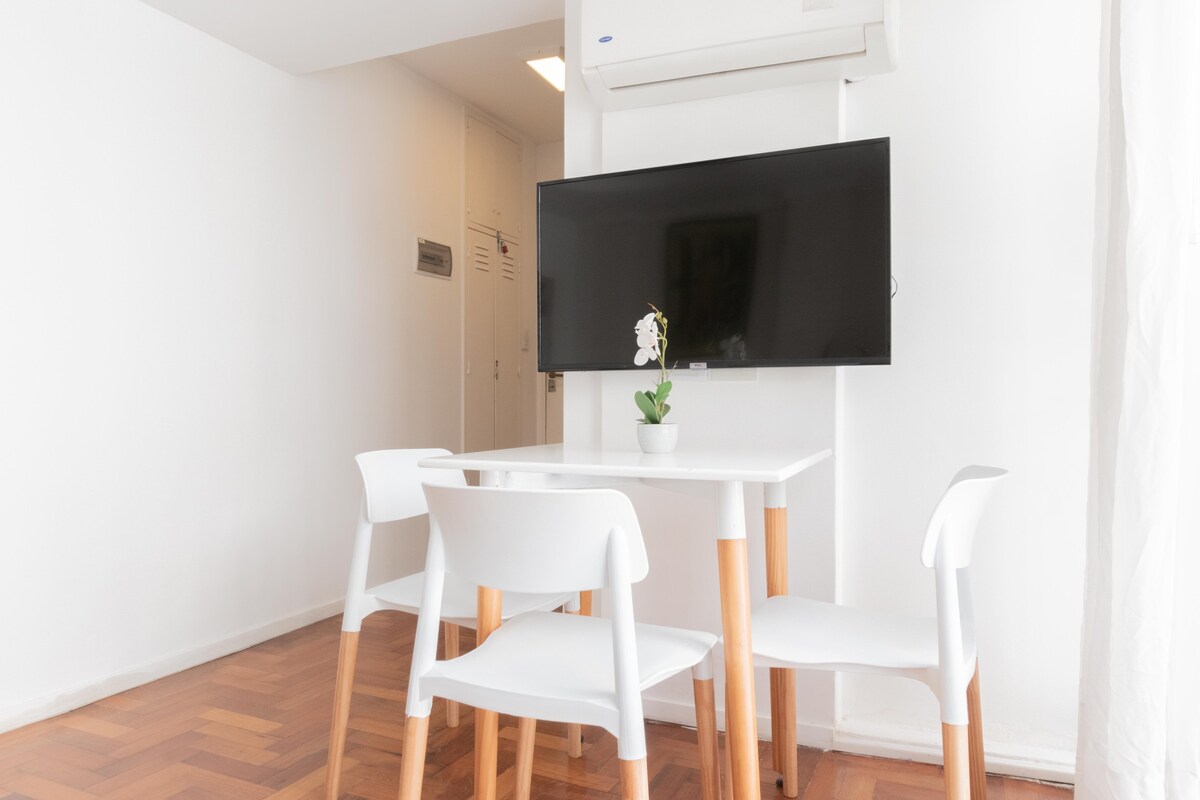 Fliphaus + Guido 1700 A - Petit Apart Recoleta