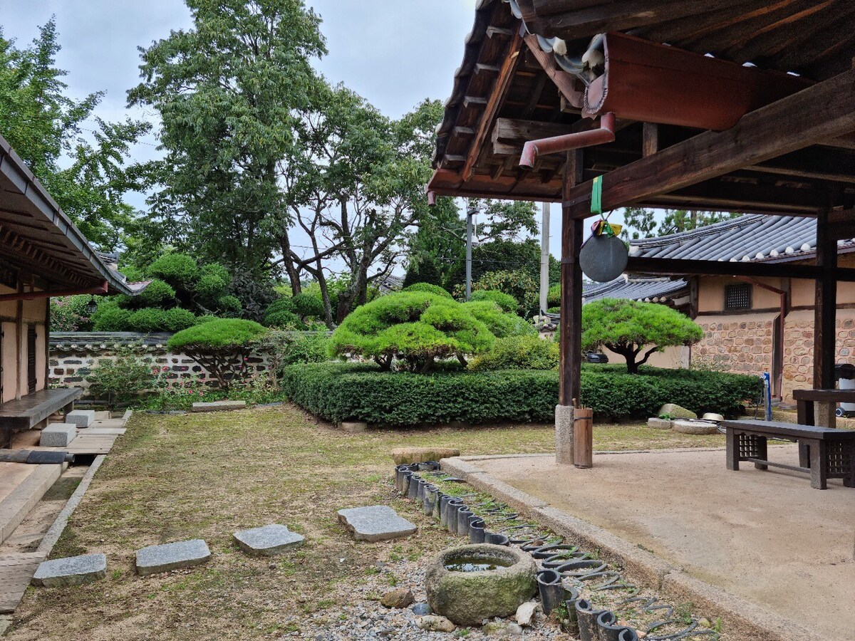 충남 서산의 고즈넉하고 평화로운 전통 숙소 큰사랑방