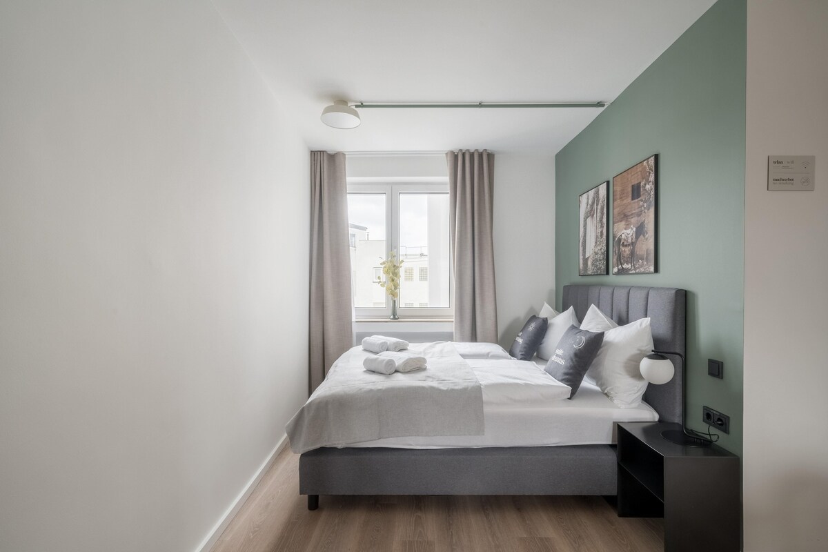 limehome Saarbrücken|ComfortSuite+balc &riverview