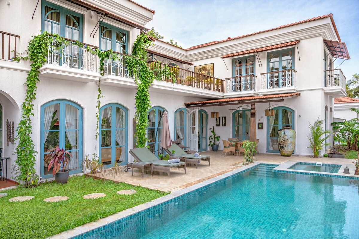 Casa Oriana Beautiful 4 Bedroom Villa in Assagaon