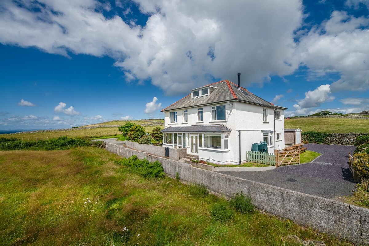 Traditional Seaside Holiday Cottage | Glynmor