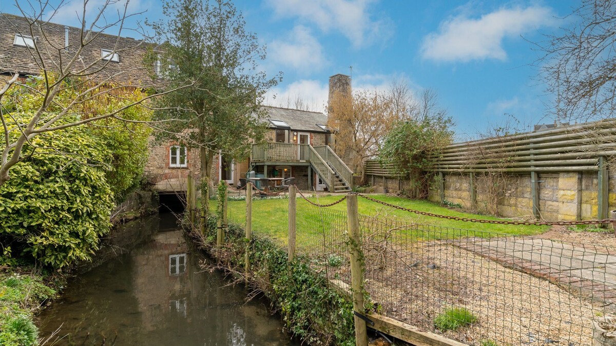 Wynyard Mill, pet friendly, Malmesbury