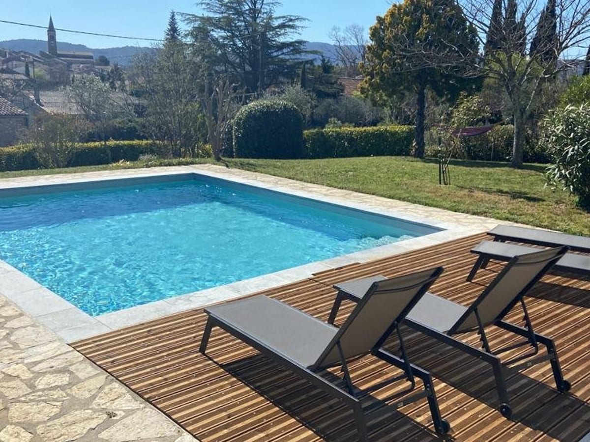 Maison Avec Piscine A Vallon Pont D'Arc