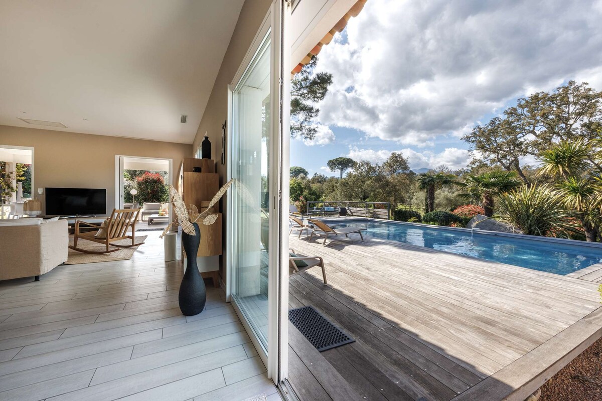 Villa avec piscine à 600m de la plage de Pinarellu