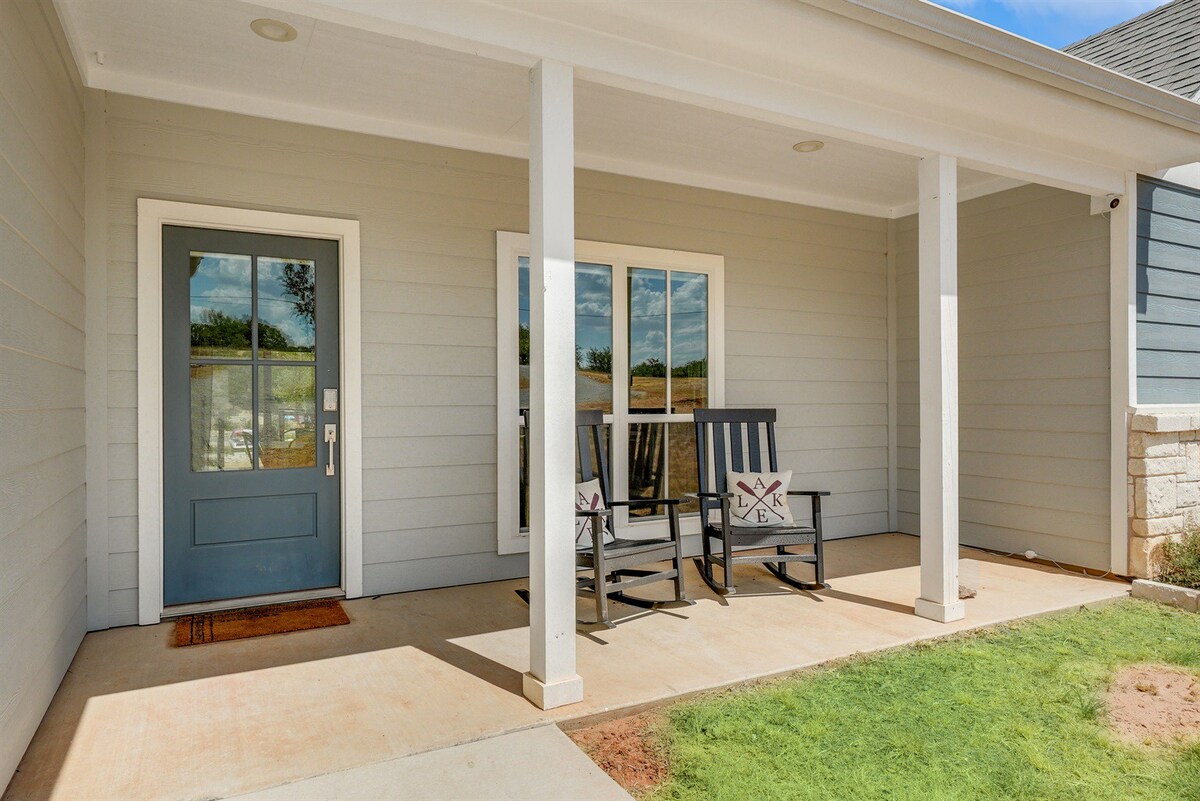 Newly Renovated | Blue Moon PK  4/3 home in Hells