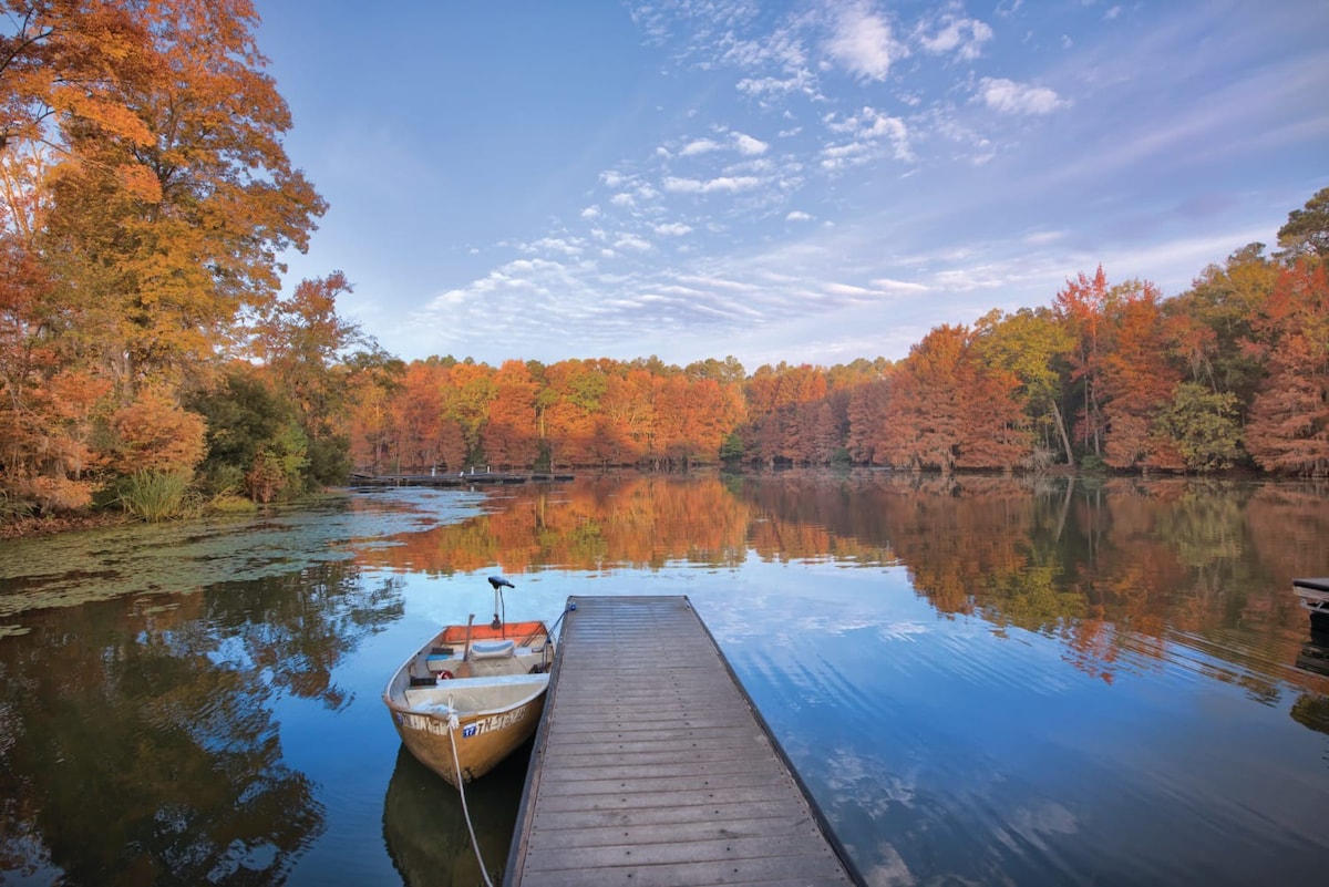 Lakeside Bliss: 2BR Suite at Wyndham Lake Marion