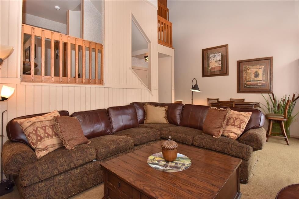 Seven Springs 3 Br Standard Townhouse, Sleeps 11!