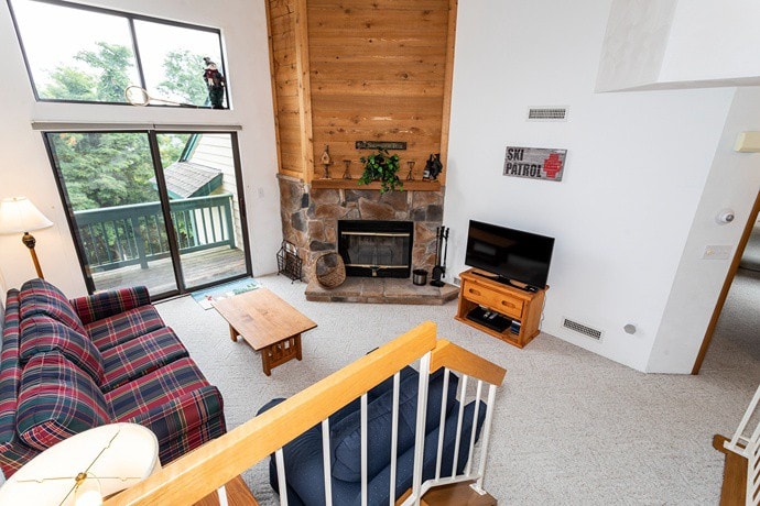 Seven Springs 2 Br Condo with Loft, Mountain Views